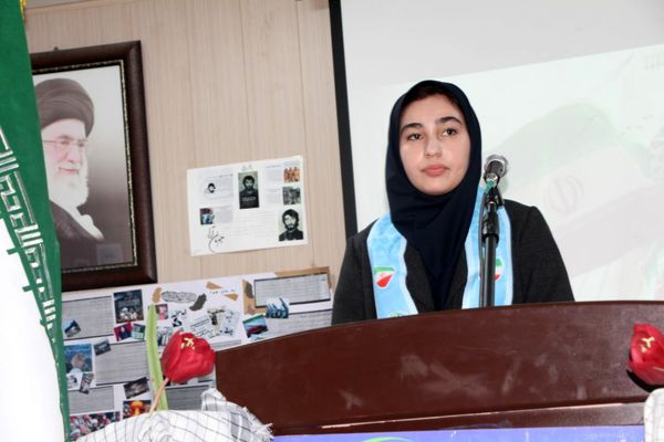 آغاز رسمی جشن‌های دهه فجر در مدارس ناحیه ۴ تبریز