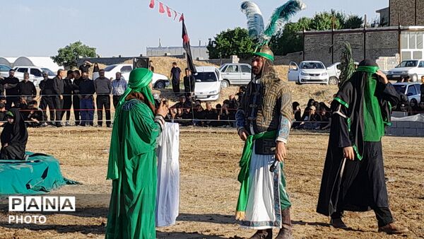 آیین باشکوه تعزیه حسینی در روستای عمان شهرستان درگزین