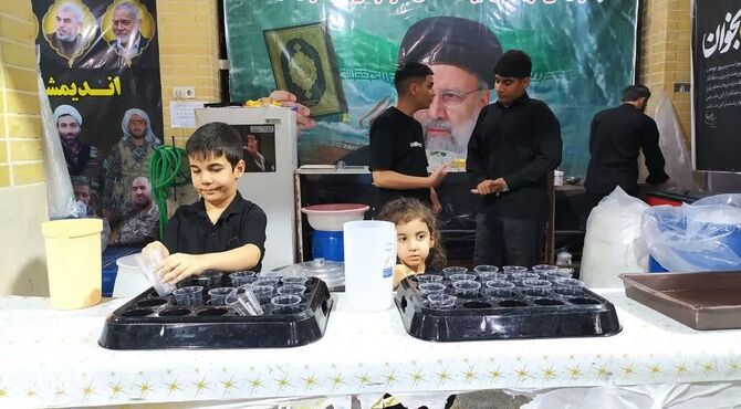 خدمت‌رسانی مواکب اندیمشک به زائران اربعین در جوار شهدای گمنام 