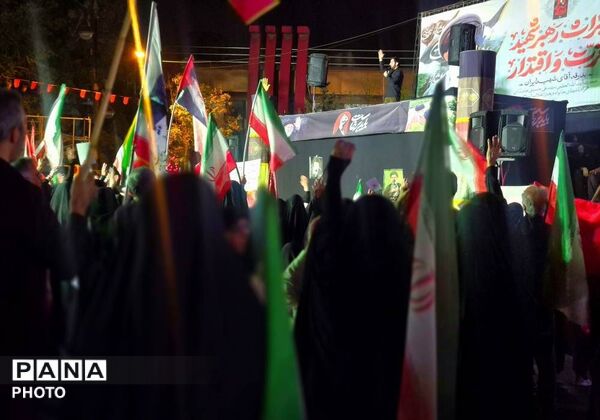 وقتی تمام شهر، رنگ سوگ او را به خود می‌گیرد