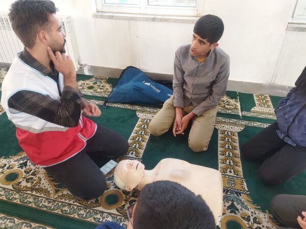 برگزاری سومین جلسه طرح دادرس در محل نمازخانه دبیرستان نمونه دانش