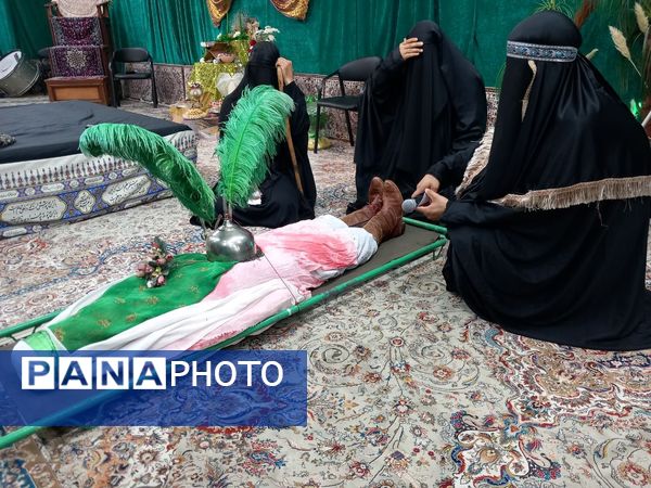 تعزیه‌خوانی تاسوعا در حسینیه موسی بن جعفر (ع)