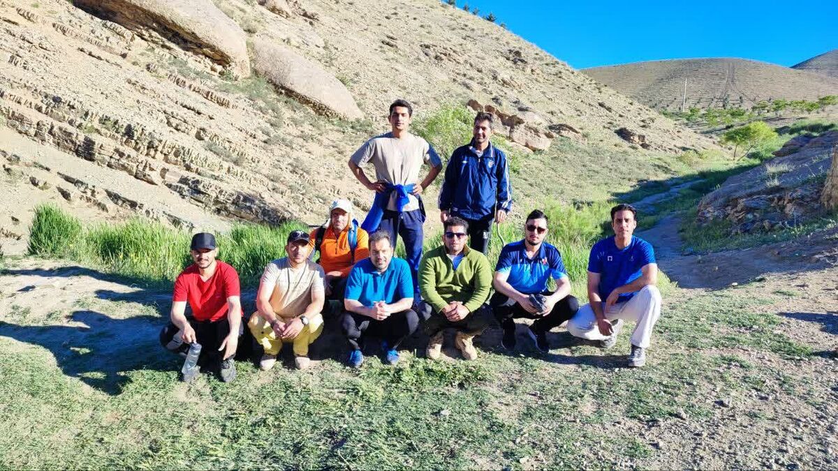 کوهپیمایی آتش‌نشانان فردیس روحیه تیمی و آمادگی عملیاتی را تقویت کردند