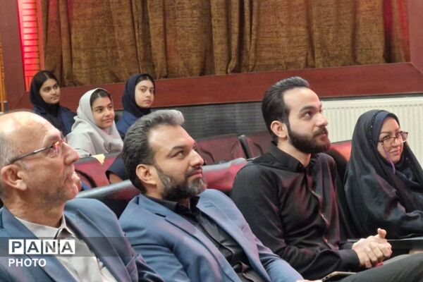 تبیین اهمیت رسانه در تربیت