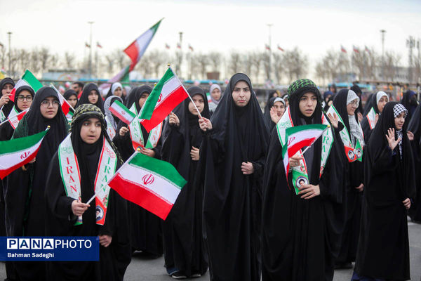 سخنرانی رئیس جمهور در جمع راهپیمایان ۲۲ بهمن