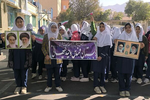 تجدیدِ پیمان با انقلاب و اهل بیت(ع) در روز ۱۳ آبان