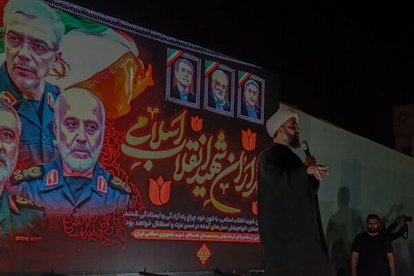 "عهد خون"، تجمع بزرگ مردمی و هیئت‌های مذهبی باقرشهر و کهریزک در حمایت از ولی امر مسلمین جهان 
