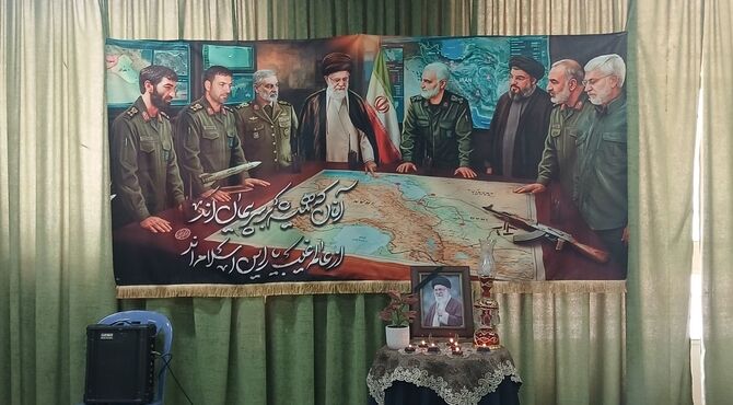 مراسم گرامیداشت شهادت رهبر امت و شهادت امام جعفر صادق (ع) در مدرسه ولیعصر (عج)
