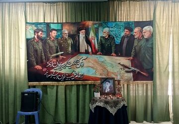 مراسم گرامیداشت شهادت رهبر امت و شهادت امام جعفر صادق (ع) در مدرسه ولیعصر (عج)