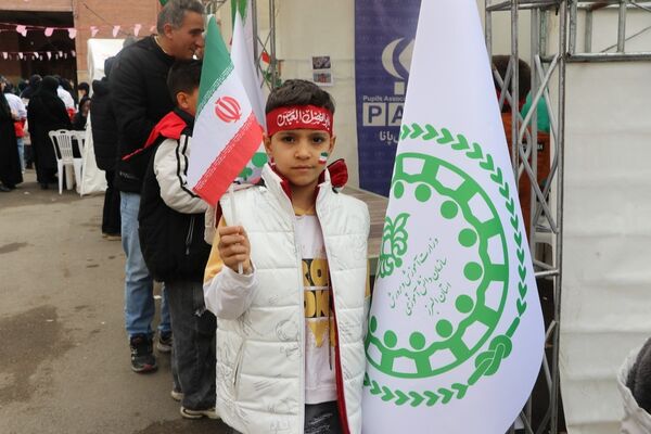 پیشتازان؛ راویان امروزِ انقلاب