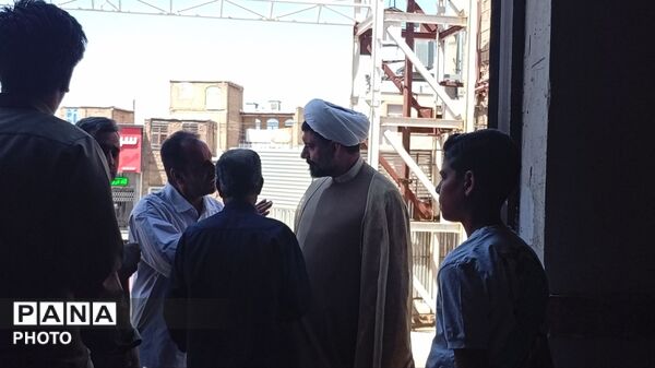برپایی میز خدمت با حضور مسئولان دستگاه‌های اجرایی شهرستان ملایر 