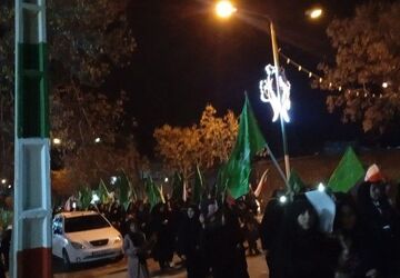 اجتماع شبانه مردم کوهنانی  برای بیعت با رهبر و پاسداری از آرمان‌های انقلاب