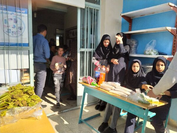 برگزاری بازارچه دانش‌آموزی در مدرسه امیرکبیر ایجرود