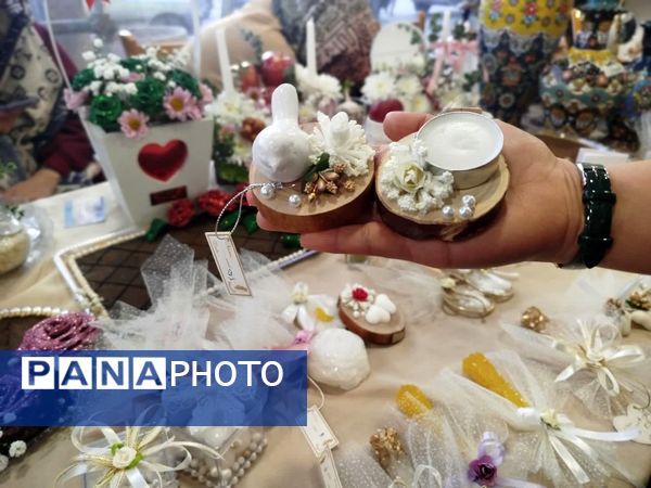 برگزاری نمایشگاه نوروزی ارغوان در فاروج