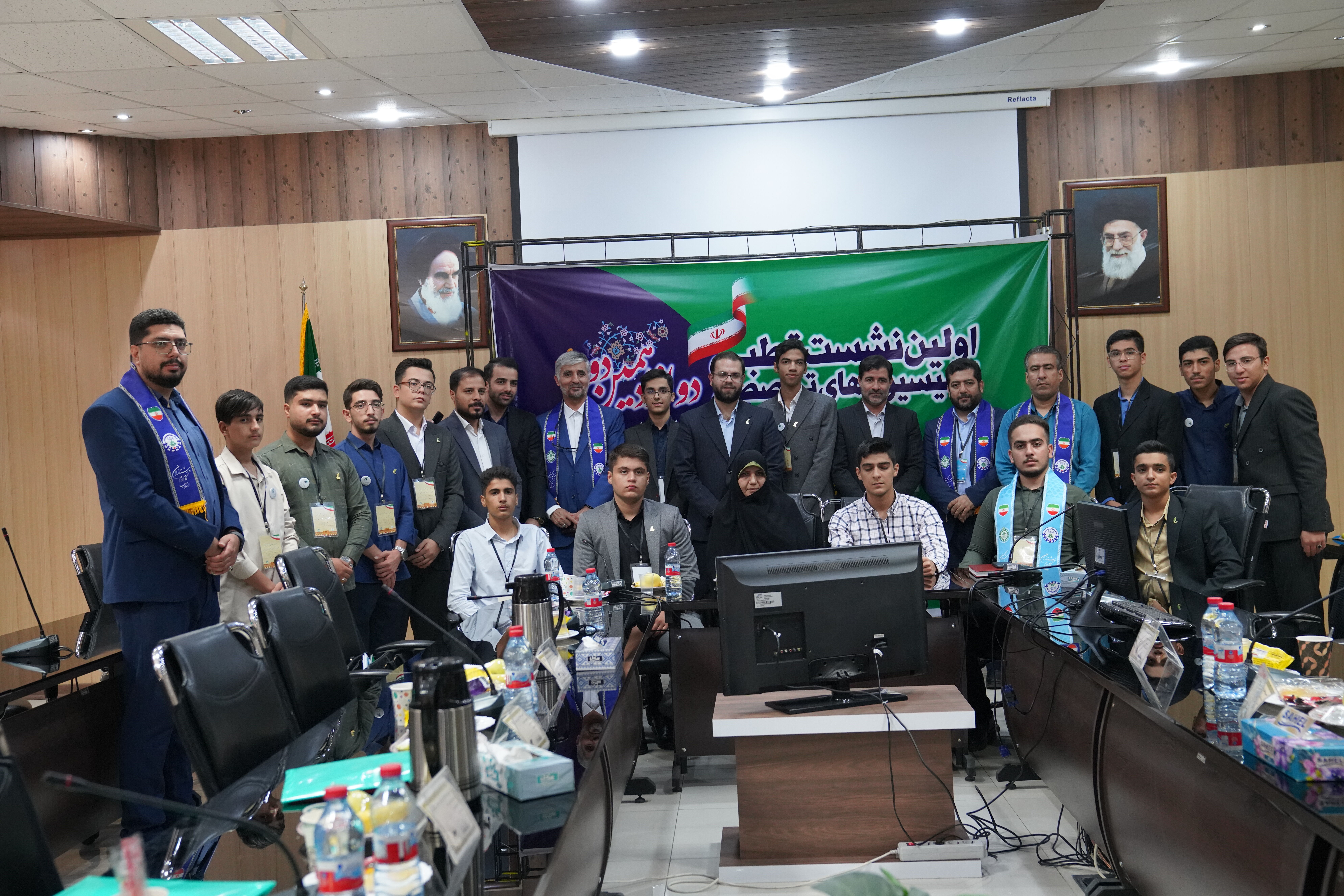 اولین نشست قطبی مجلس شورای دانش‌آموزی به میزبانی اصفهان برگزار شد