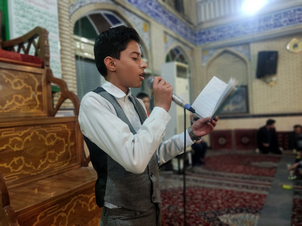 آیین دوشنبه‌های مسجدمحوری با محور میز خدمت در شیراز