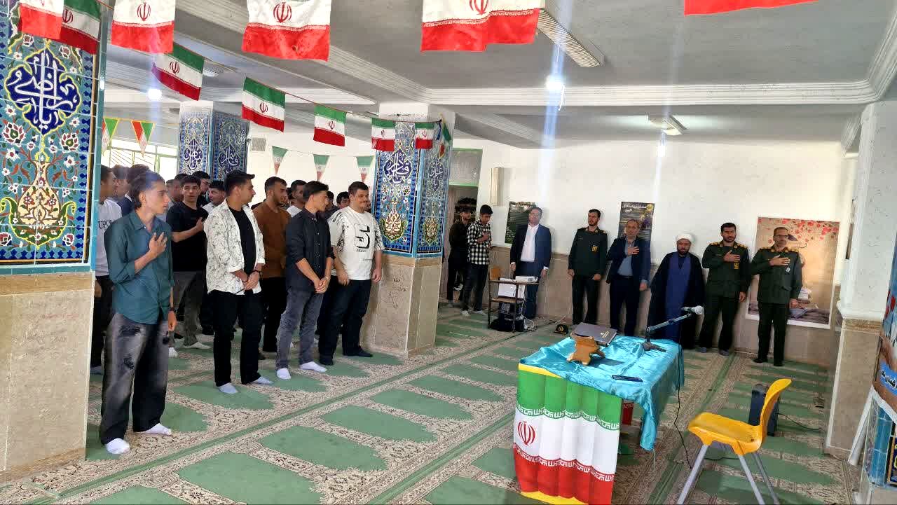 یادواره شهدای دانش‌آموز دبیرستان نمونه علامه امینی سی‌سخت