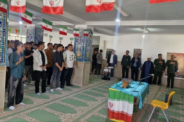 یادواره شهدای دانش‌آموز دبیرستان نمونه علامه امینی سی‌سخت