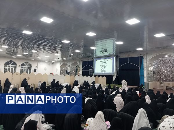 نماز جماعت همزمان با شب لیلة الرغائب در شهرستان کاشمر 