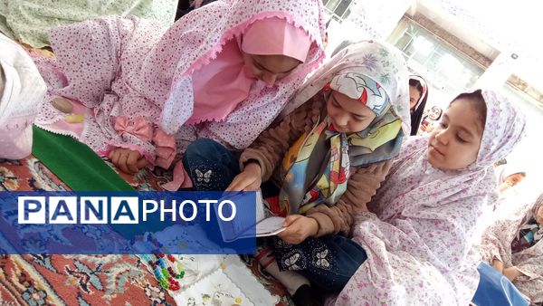 مظهر عزم ملی، نماز جمعه است