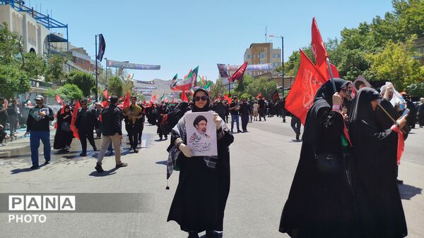 خورشید در افق ، راه در تداوم حماسه حضور در مراسم تشییع رهبر فقید انقلاب