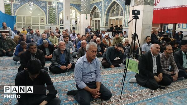 شکوه حضور در نماز جمعه بن