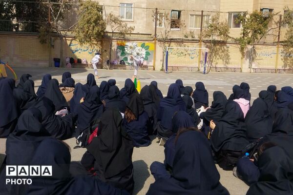 المپیاد ورزشی؛ شور و نشاط دانش‌آموزی در دبیرستان شهید بیاتی