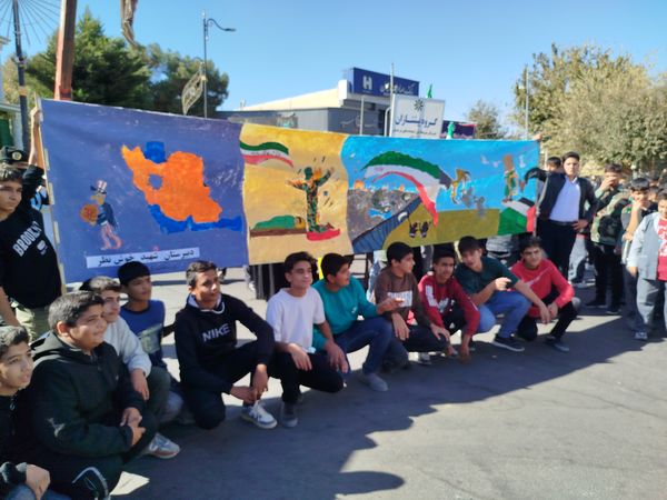 مردم کاشمر با گام‌های استوار در مسیر آرمان‌های انقلاب گام برداشتند 