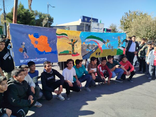 مردم کاشمر با گام‌های استوار در مسیر آرمان‌های انقلاب گام برداشتند 