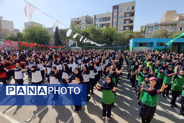 گرامیداشت هفته تربیت بدنی در دبیرستان ارشاد ناحیه دو شهرری 