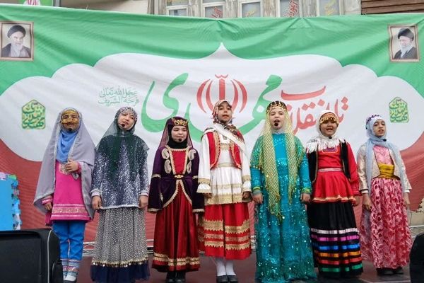 راهپیمایی ۲۲ بهمن با حضور پرشور مردم انقلابی در تهران