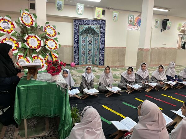 محافل انس با قرآن همزمان با ایام ماه مبارک رمضان در مدارس پردیس 