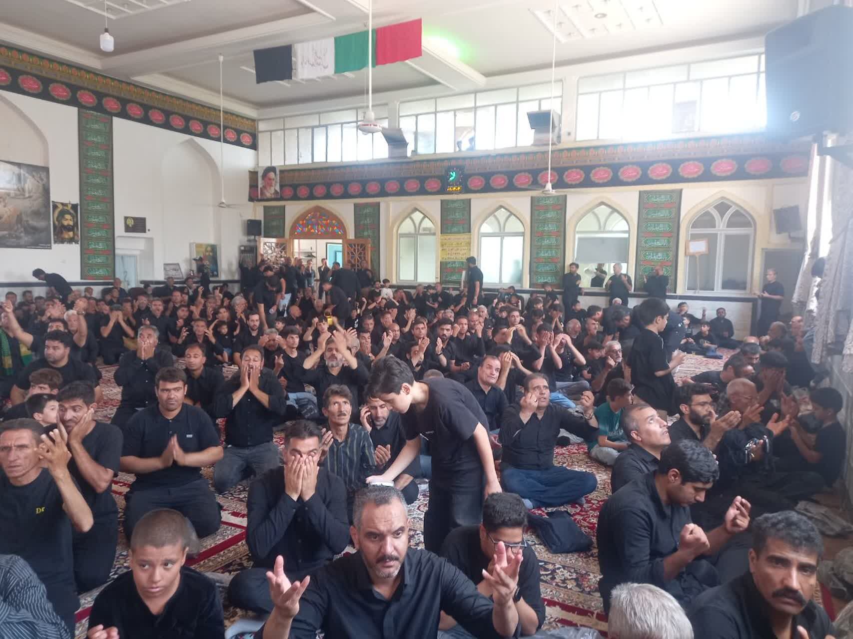 عزاداری واقامه نماز ظهر تاسوعای حسینی در مسجد غریب فدافن