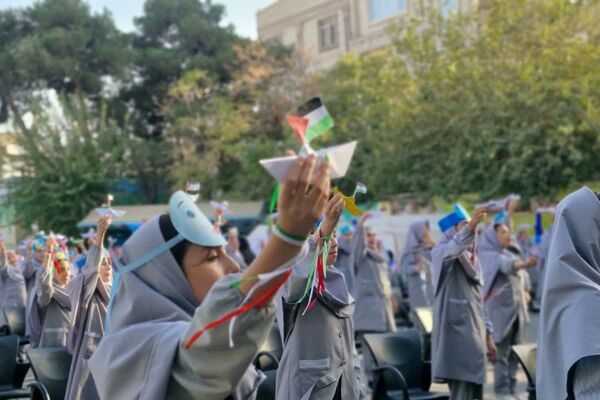زنگ هفته سلامت روان در مدرسه کودک مسلمان قرچک به صدا در آمد