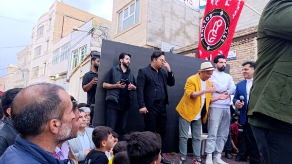 ملکان در پرتو هنر و معنویت؛ جشن میلاد امام رضا (ع) در بازار نوسازی شده
