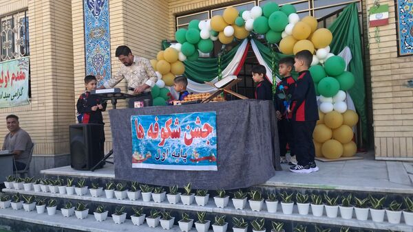 جشن شکوفه‌ها در مدارس سملقان