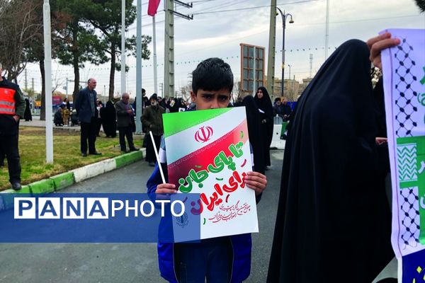 22بهمن در اسلامشهر؛ خیابان‌ها در آغوش انقلاب