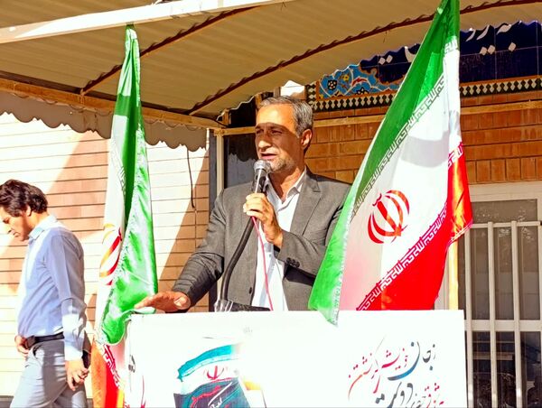  زنگ فرهنگ ترافیک در دبیرستان رییس‌زاده خلیل اباد به صدا درآمد