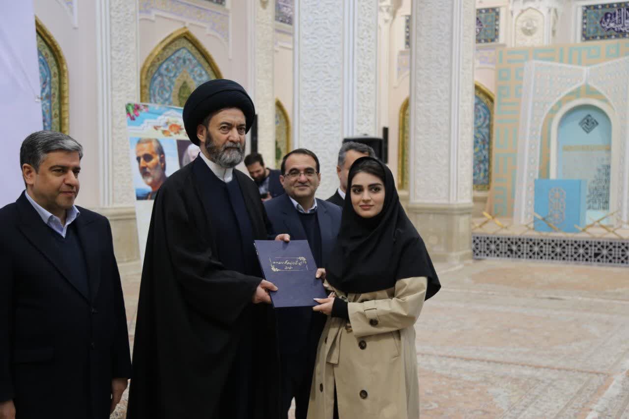آینده عزت و استقلال ایران در گرو علم، نخبگان و بصیرت نسل جوان است