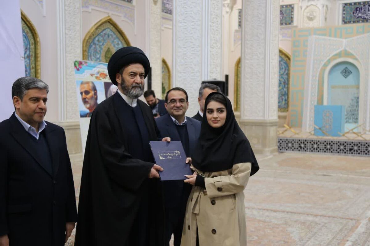 آینده عزت و استقلال ایران در گرو علم، نخبگان و بصیرت نسل جوان است