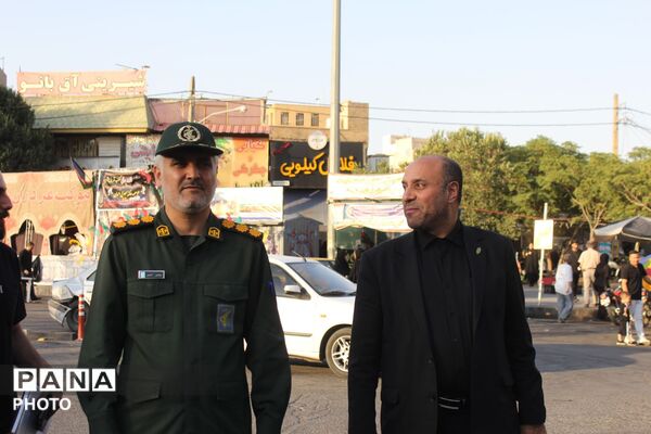 ورامین بار دیگر در سوگ اسارت؛ کاروان نمادین کربلا در خیابان‌های ورامین به حرکت درآمد