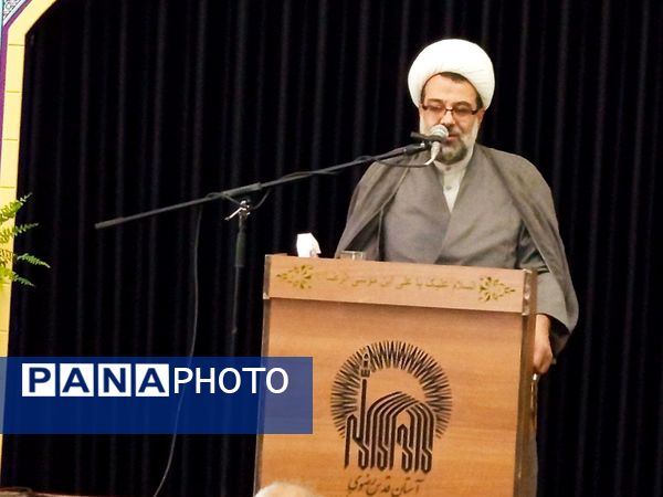 یک سال از نبود شهید جمهور میگذرد