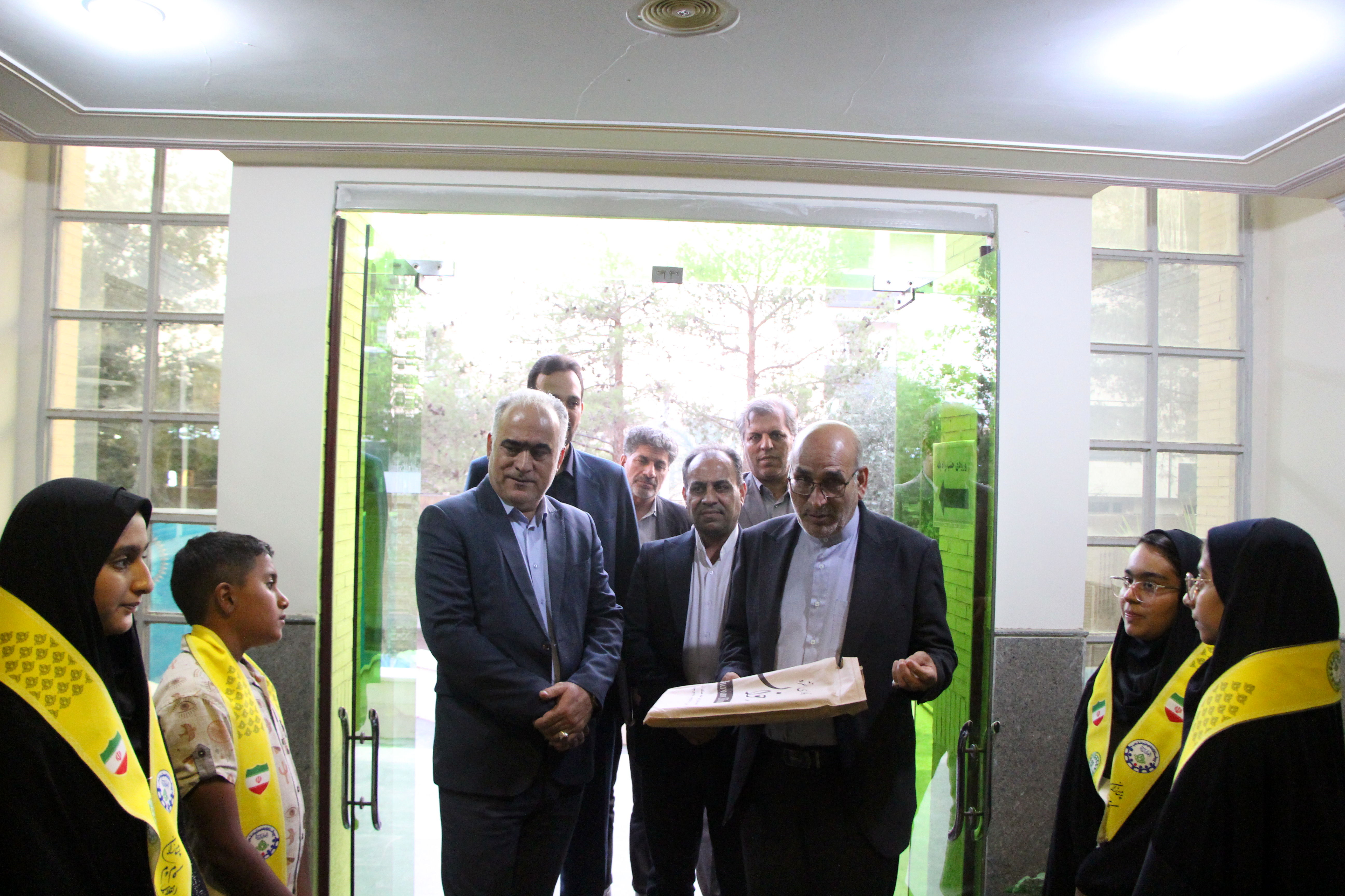 تقدیری از جنس آزادگی و سرافزاری 