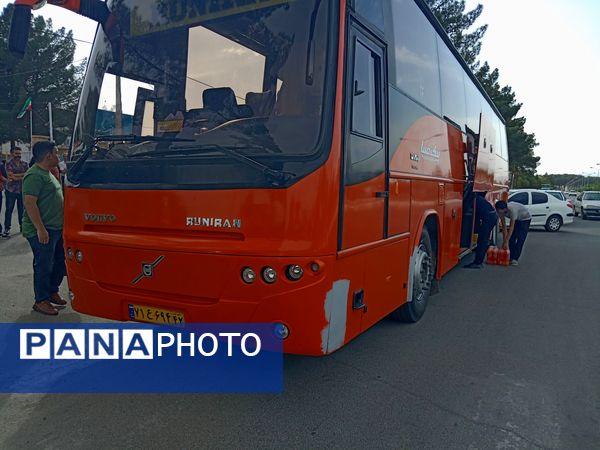 آغاز اردوی آموزشی دانش آموزان برتر دبیرستان نمونه آیت‌الله خامنه‌ای به مقصد تهران