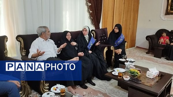 دیدار اعضای انجمن اسلامی هنرستان بصیرت آشخانه با همسر جانباز رسایی پور