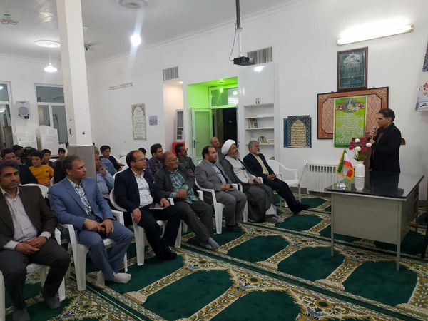 برگزاری کلاس سیری در نهج البلاغه در دبیرستان نمونه دانش کاشمر