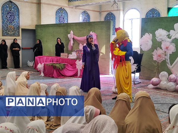 جشن تکلیف دانش‌آموزان مدرسه نصرت مظاهری ناحیه 4 کرج 