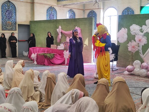 جشن تکلیف دانش‌آموزان مدرسه نصرت مظاهری ناحیه 4 کرج 
