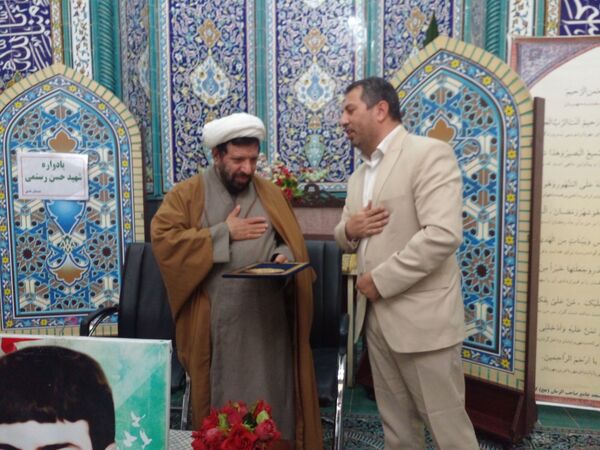 شرکت دانش آموزان دبستان هدی یک  در یادواره شهید حسن رستمی