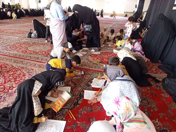 برپایی غرفه کودک در حاشیه نماز جمعه شهرستان کاشمر